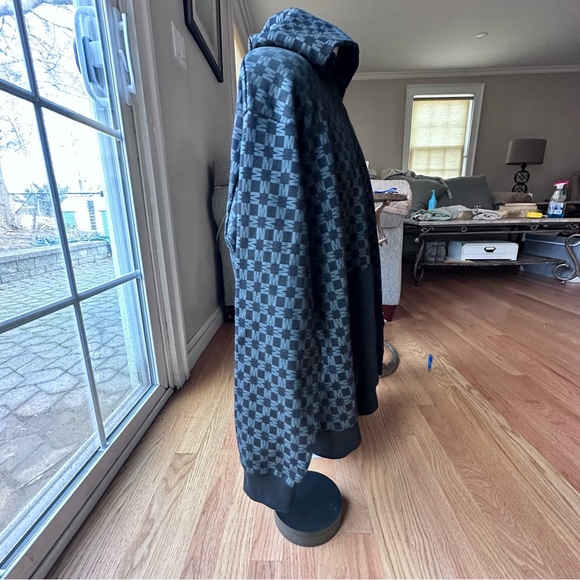 BNWT Moncler sweatshirt xl - Picture 7 of 16